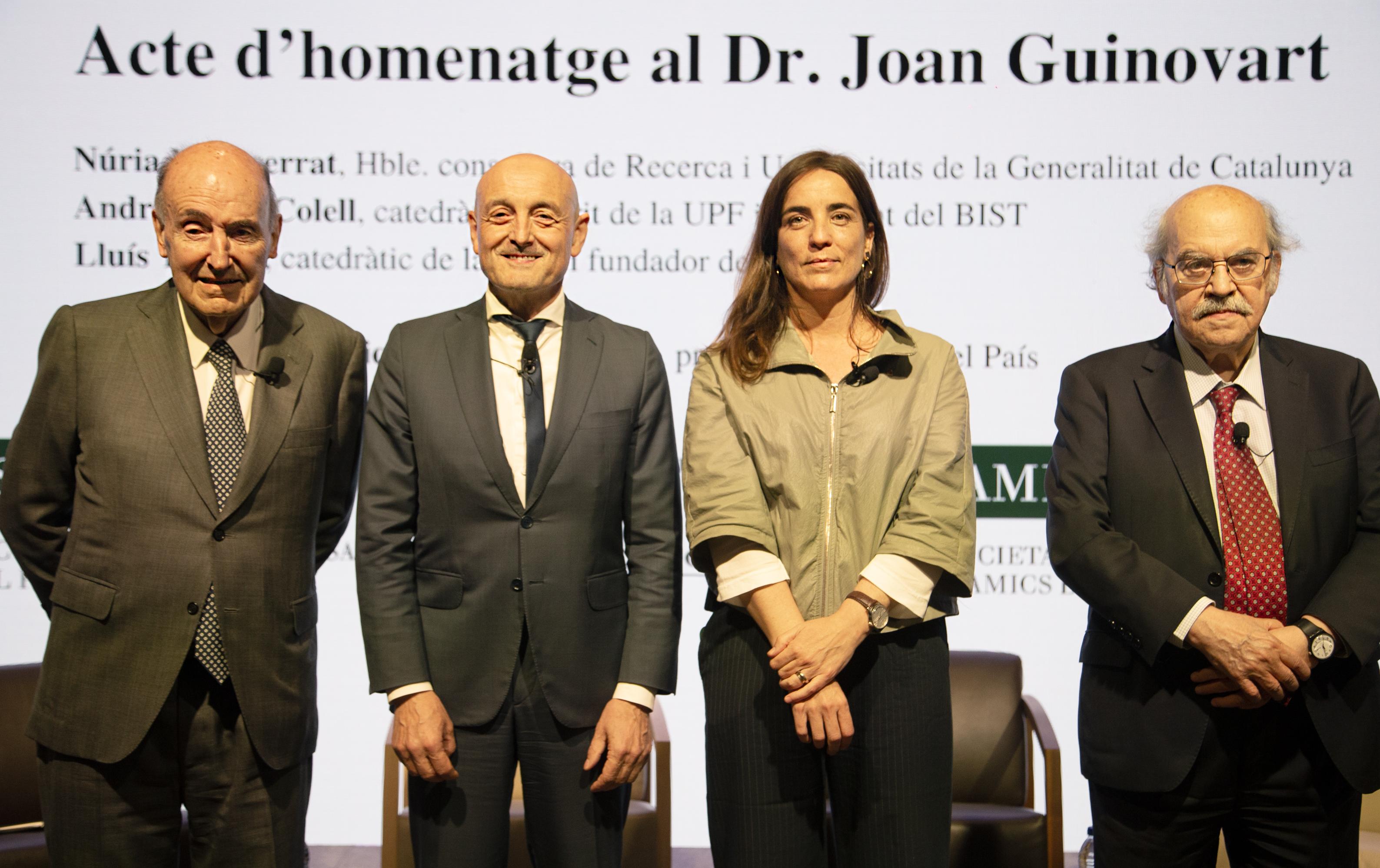 Miquel Roca Junyent, presidente de Amics del Pa�s, Llu�s Torner, catedr�tico de la UPC y fundador del ICFO, N�ria Montserrat, Hble. consellera de Investigaci�n y Universidad, Andre Mas-Colell, catedr�tico em�rito de la UPF y presidente del BIST