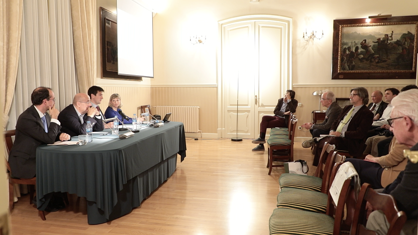 #DebateAmicsPa�s con CaixaBank Research. Las causas de la polarizaci�n pol�tica